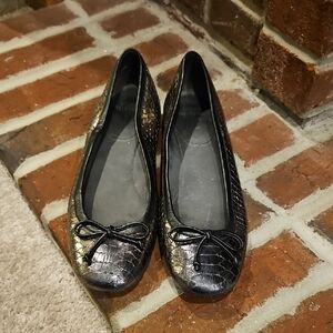 Stuart Weitzman Black and Gold Textured Flats